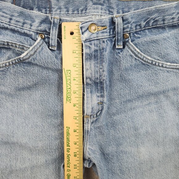 Wrangler Men's Classic 5-Pocket Regular Fit Faded Cotton Jeans Size 33x30 Cowboy - Picture 6 of 13